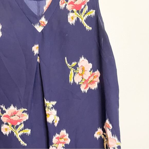 Renee C. Women's Navy Blue Floral V-Neck Sleeveless Pleated Slit Blouse Large - Picture 7 of 10